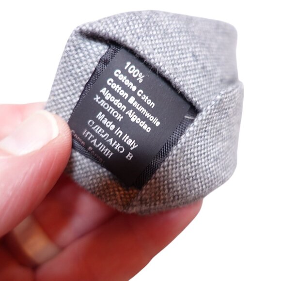 NWT Hugo Boss Men's Narrow Designer Neck Tie Dark Gray Made In Italy Logo - Picture 7 of 7